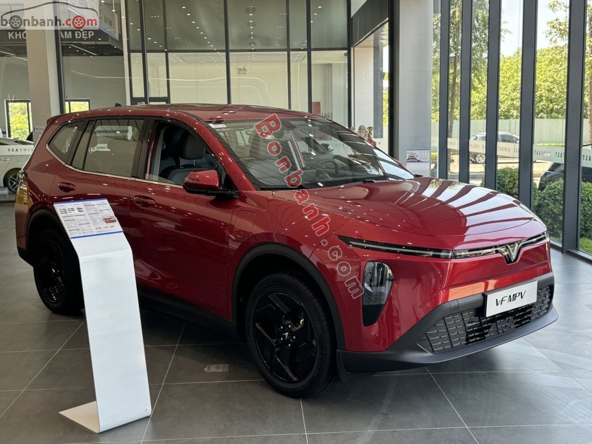 2026 VinFast VF MPV 7 AT