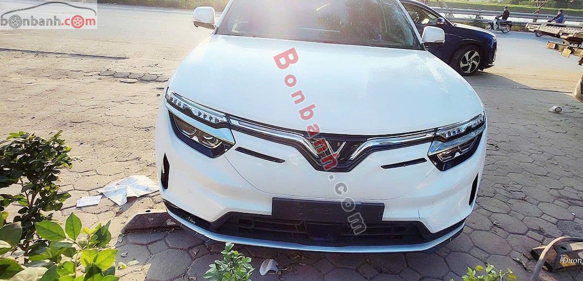 2023 VinFast VF8 Eco AWD