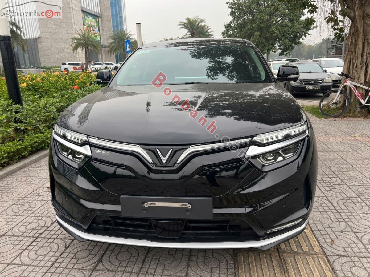 2023 VinFast VF8 Eco AWD