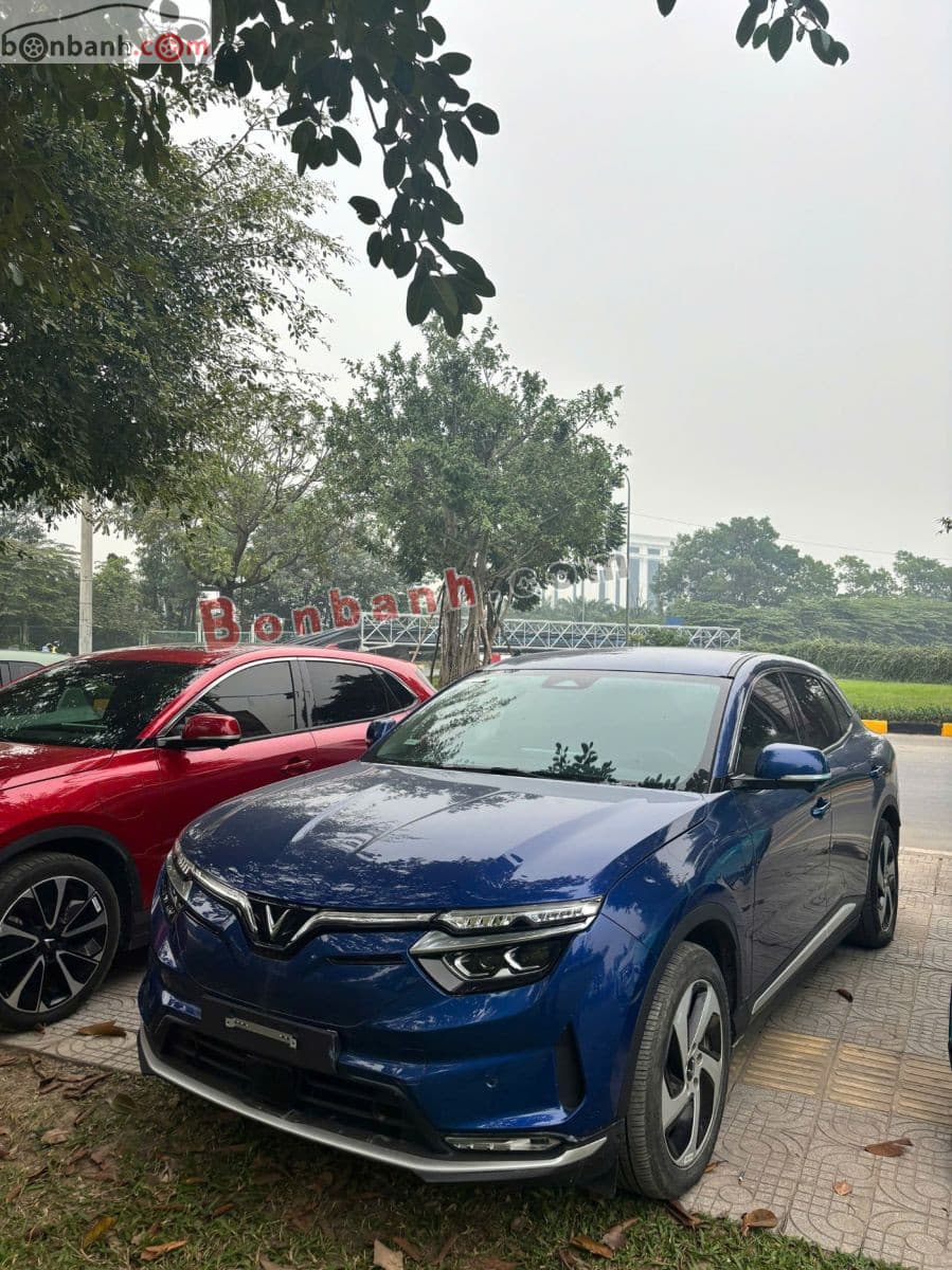 2023 VinFast VF8 Eco AWD