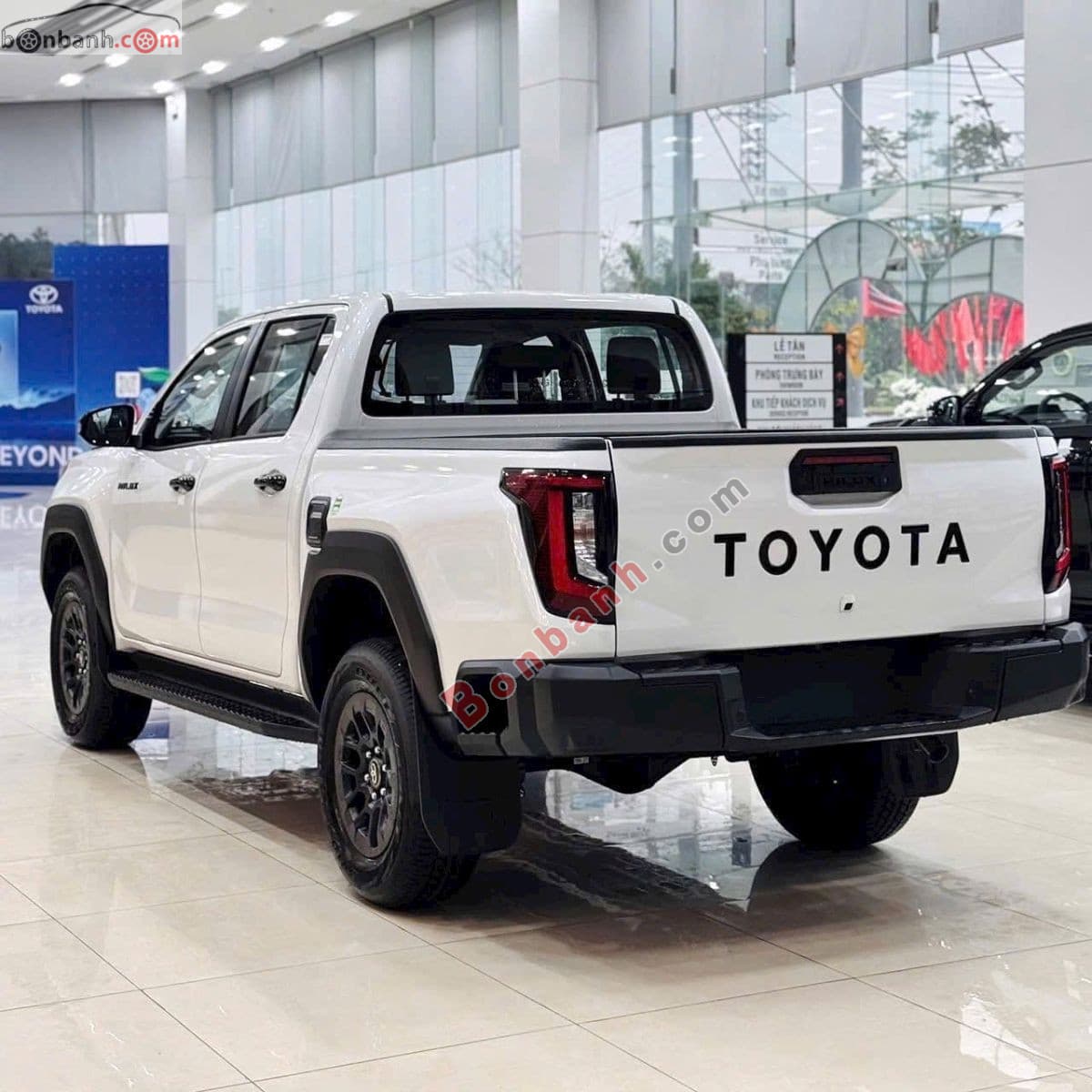2026 Toyota Hilux Pro 2.8L 4x2 AT - ảnh nhỏ 4