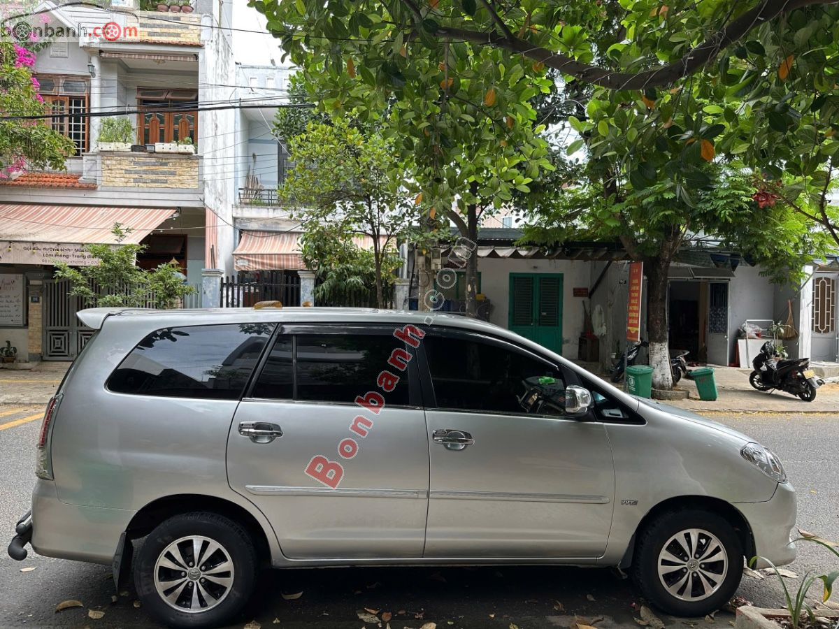 2011 Toyota Innova G