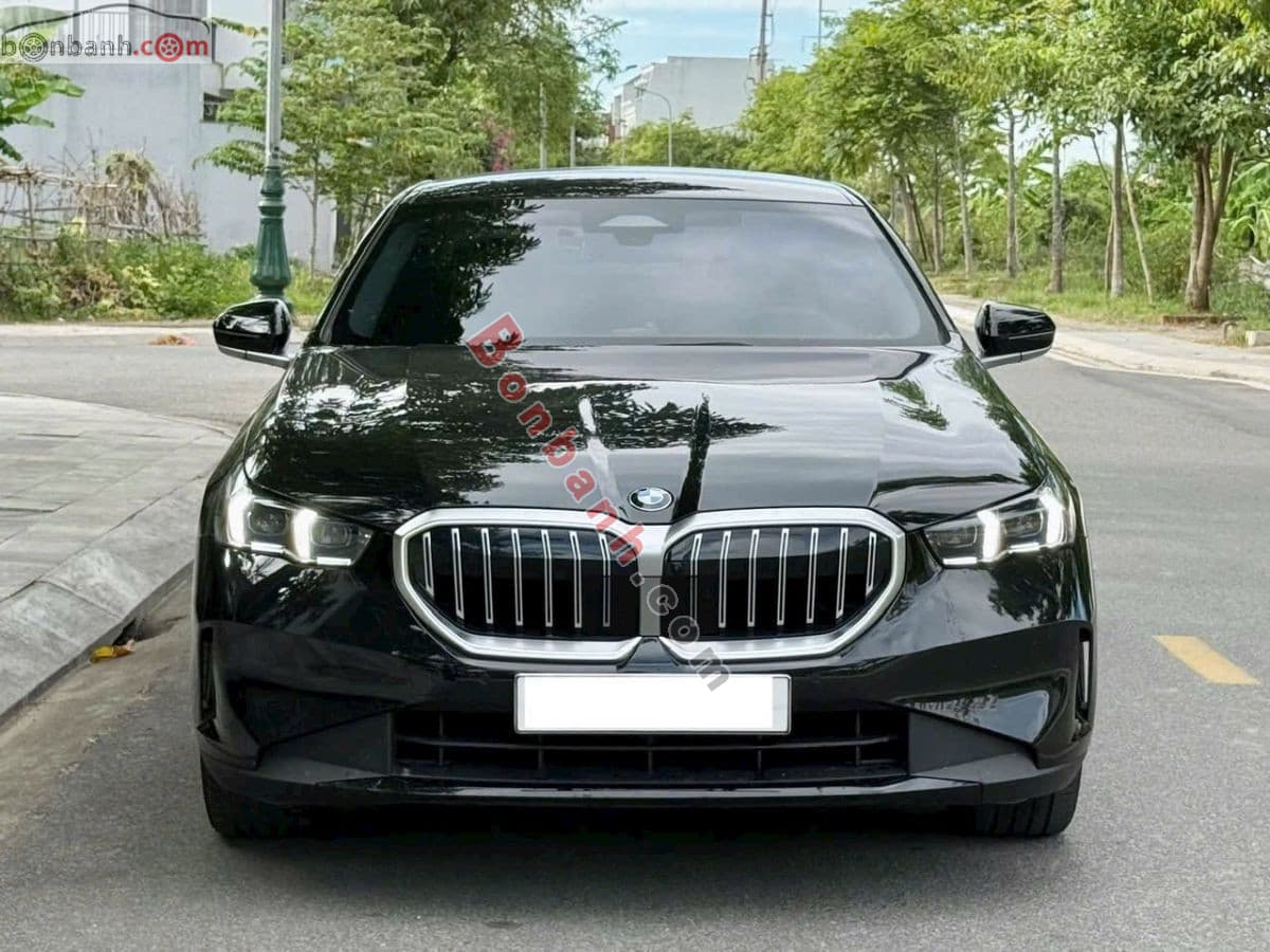 2025 BMW 5 Series 520i Premium