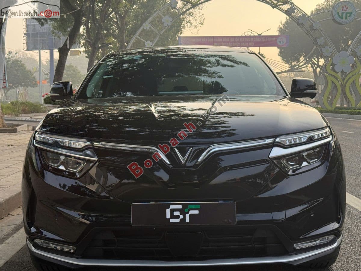 2023 VinFast VF8 Eco AWD