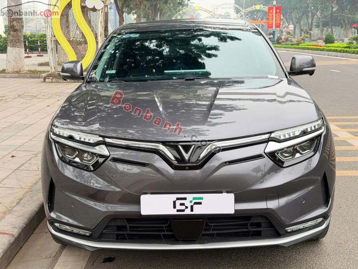 2023 VinFast VF8 Eco AWD