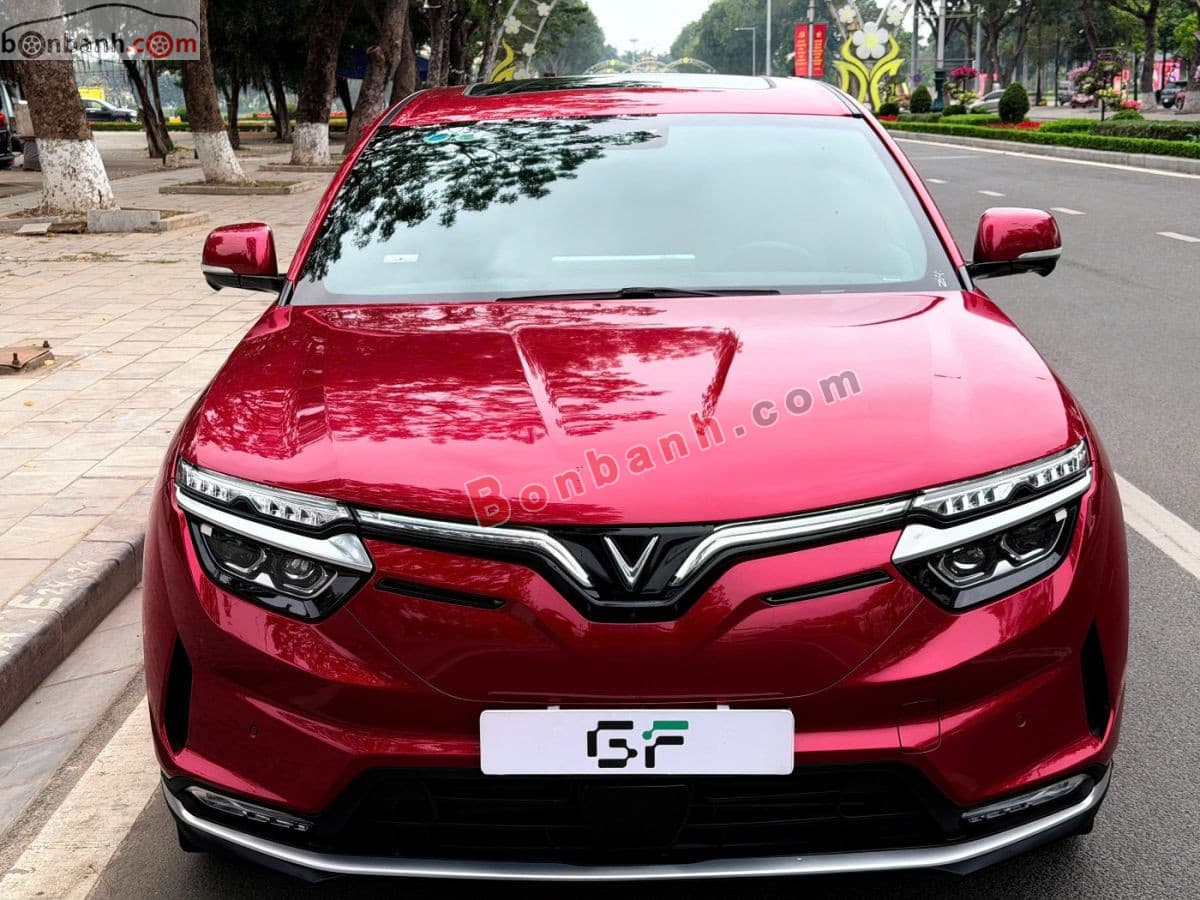 2023 VinFast VF8 Plus AWD - Image 1