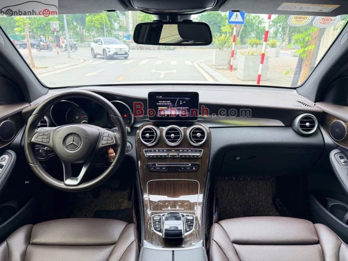 2019 Mercedes-Benz GLC 200 - ảnh nhỏ 4