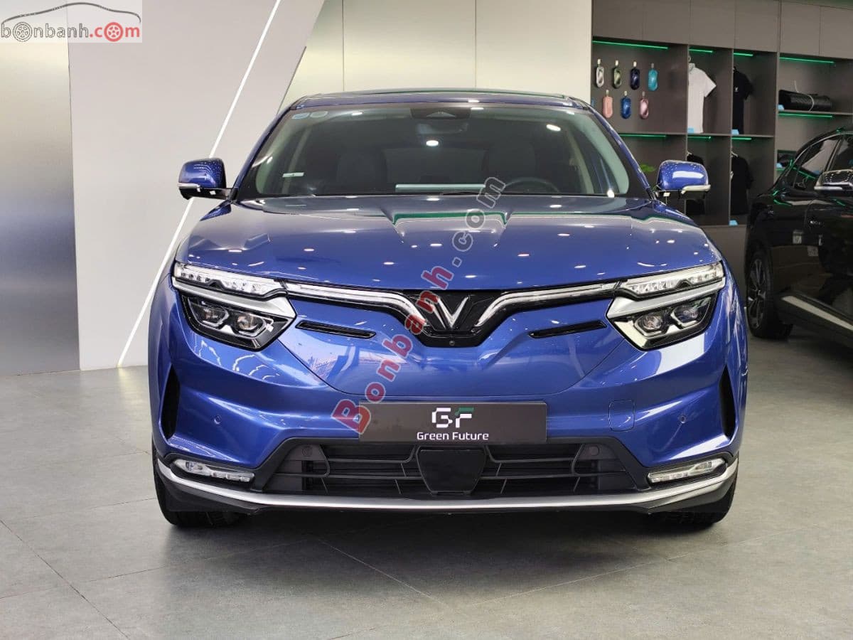 2023 VinFast VF8 Eco AWD