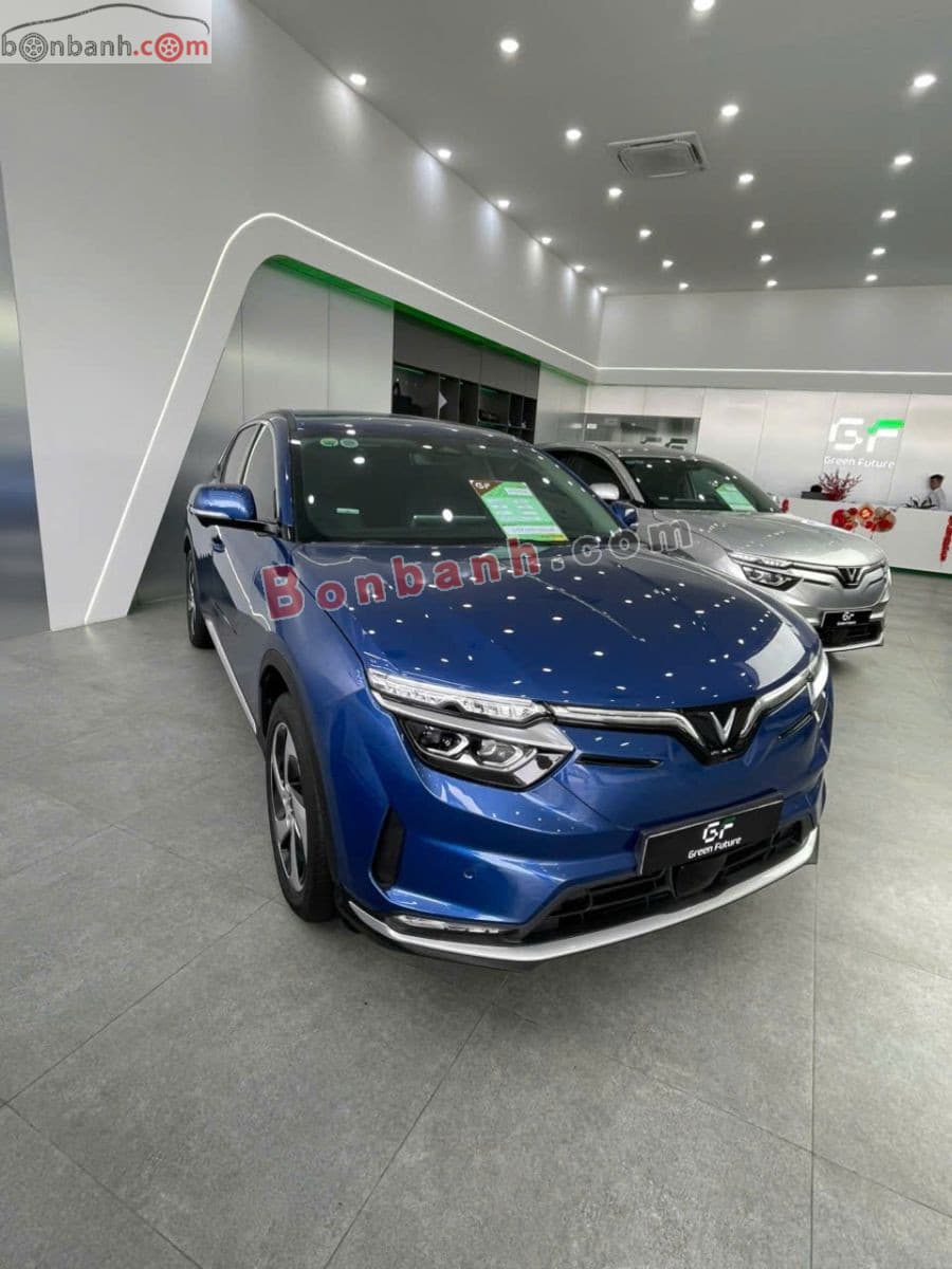 2023 VinFast VF8 Eco AWD