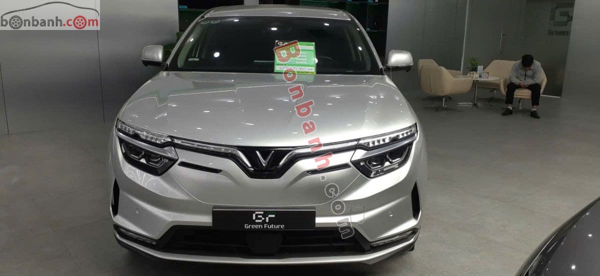 2023 VinFast VF8 Eco AWD