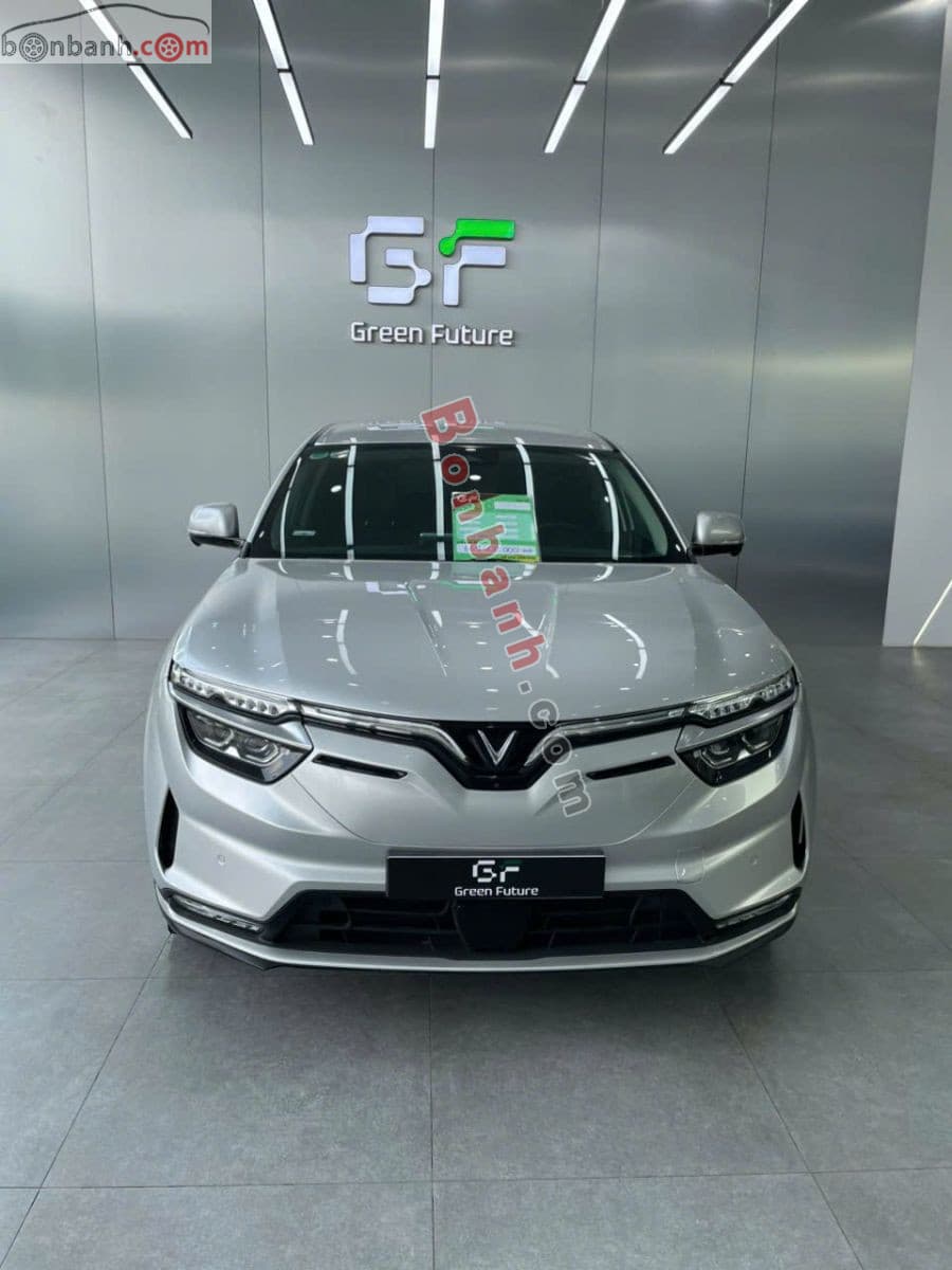 2023 VinFast VF8 Eco AWD