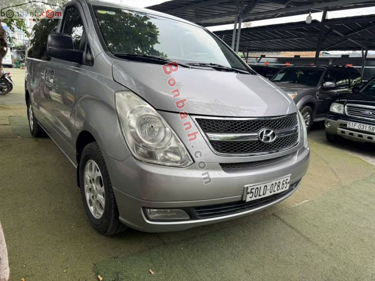 2013 Hyundai Grand Starex 2.5 MT