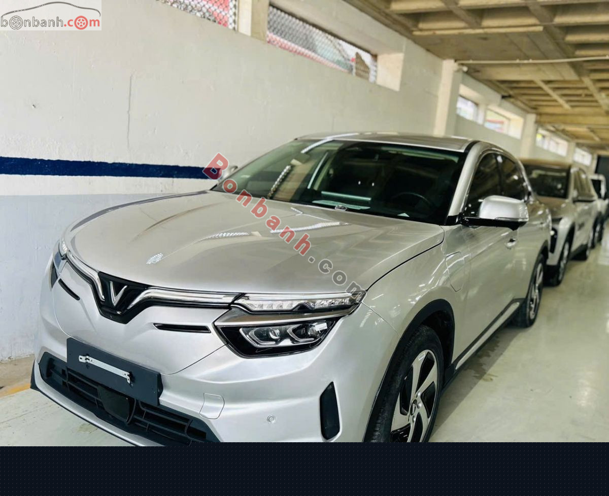 2023 VinFast VF8 Eco AWD