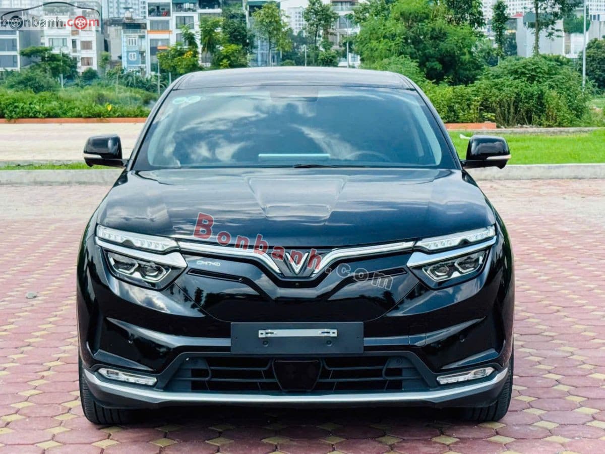 2023 VinFast VF8 Eco AWD