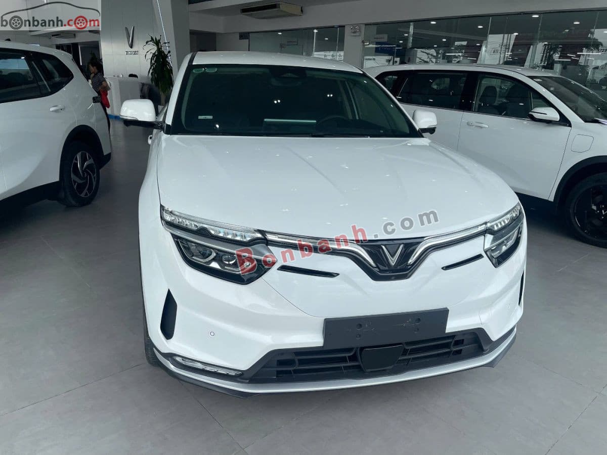 2024 VinFast VF8 Eco AWD