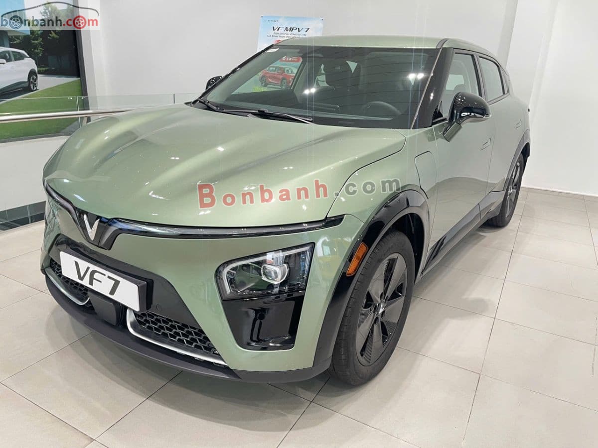 2026 VinFast VF7 Eco