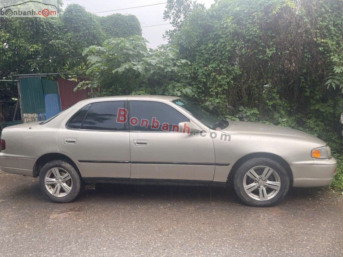1995 Toyota Camry LE 2.2 AT