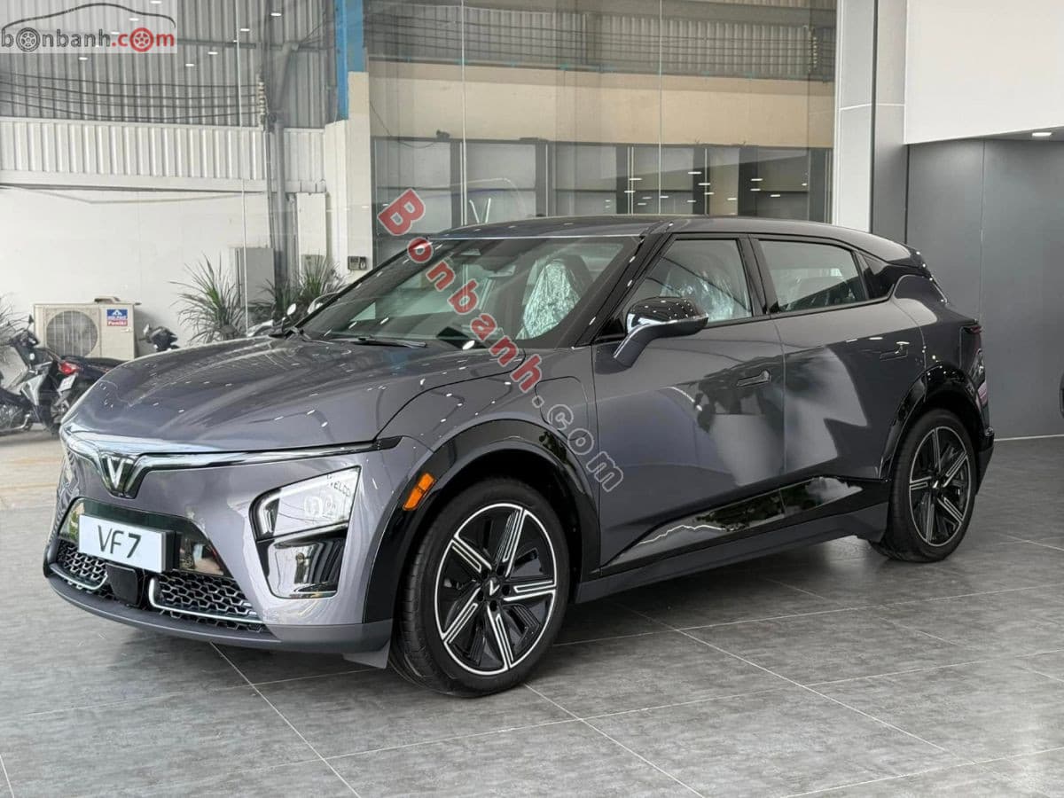 2026 VinFast VF7 Plus AWD