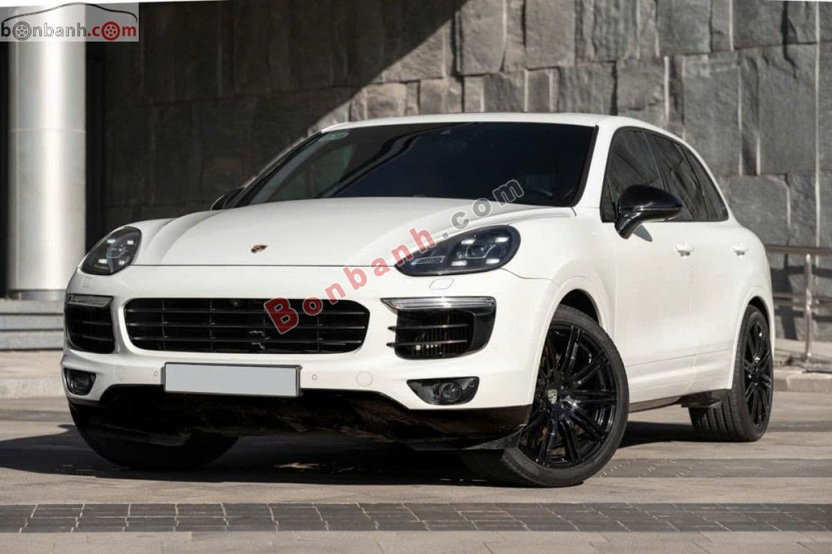 2015 Porsche Cayenne S - Image 1