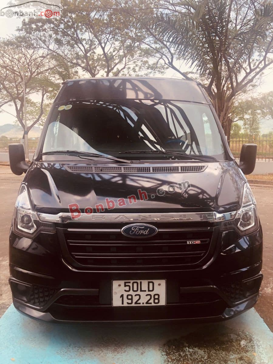 2022 Ford Transit Limousine