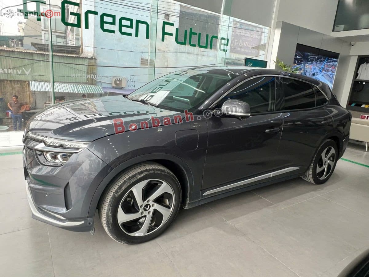 2023 VinFast VF8 Eco AWD
