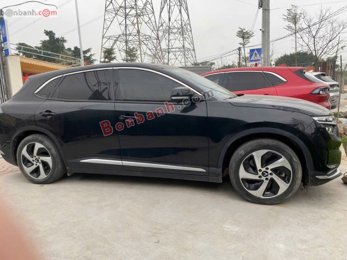 2023 VinFast VF8 Eco AWD