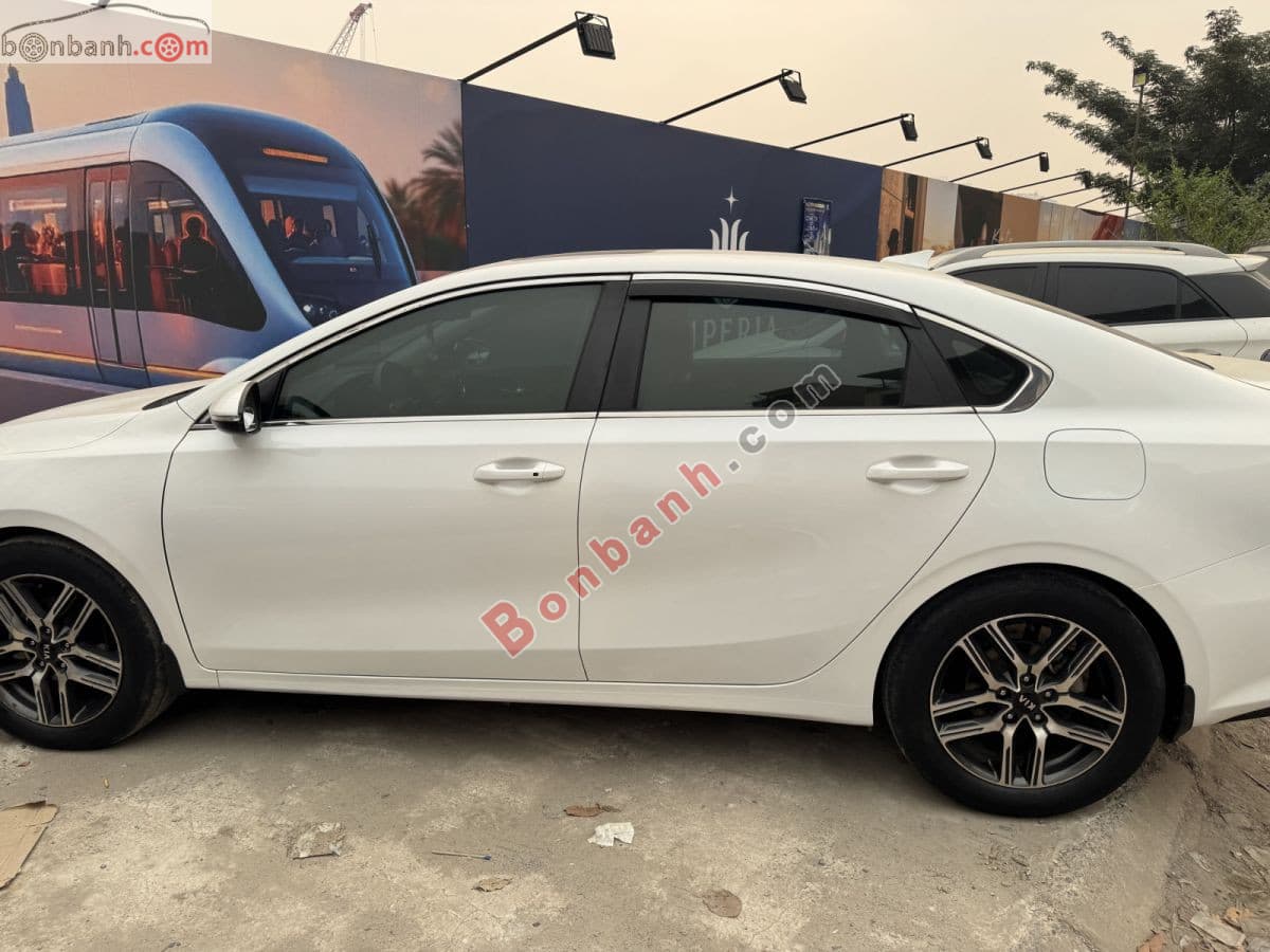 2019 Kia Cerato 1.6 AT Luxury - Image 1