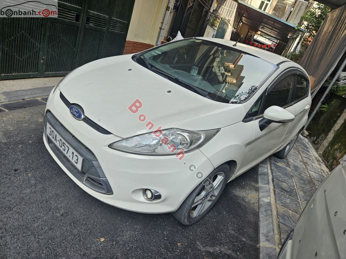 2013 Ford Fiesta S 1.6 AT
