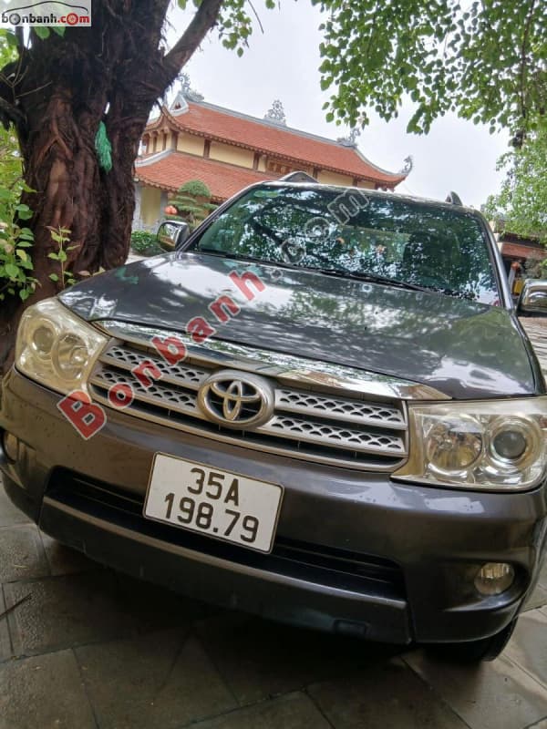 2012 Toyota Fortuner 2.7V 4x4 AT