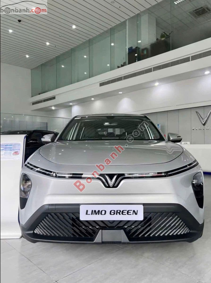 2026 VinFast Limo Green AT