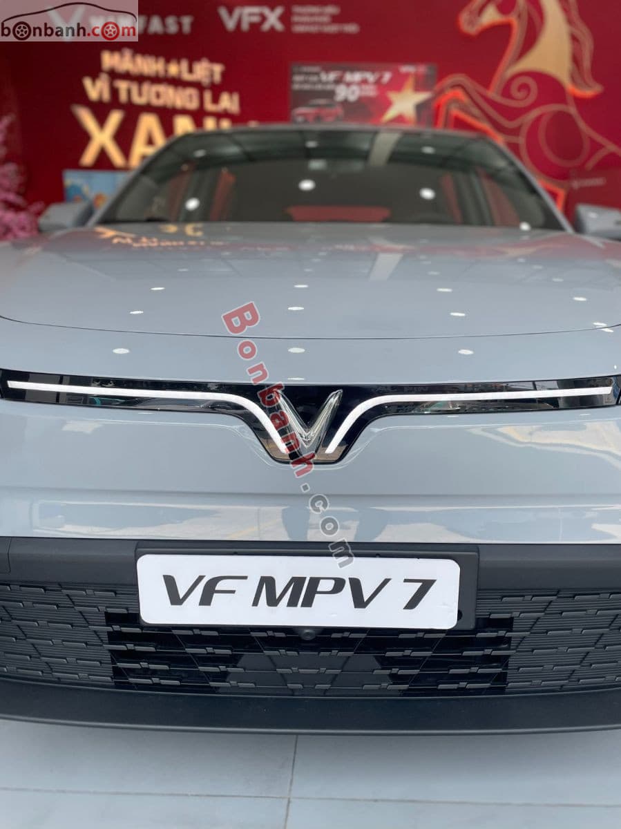2026 VinFast VF MPV 7 AT