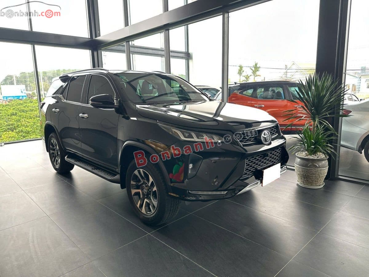 2022 Toyota Fortuner Legender 2.4L 4x2 AT