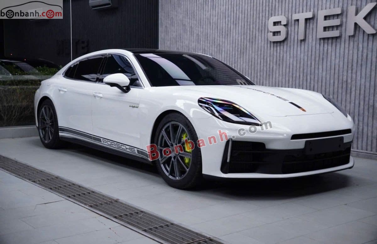 2025 Porsche Panamera 4 E-Hybrid Executive