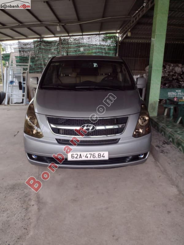 2014 Hyundai Grand Starex 2.4 MT