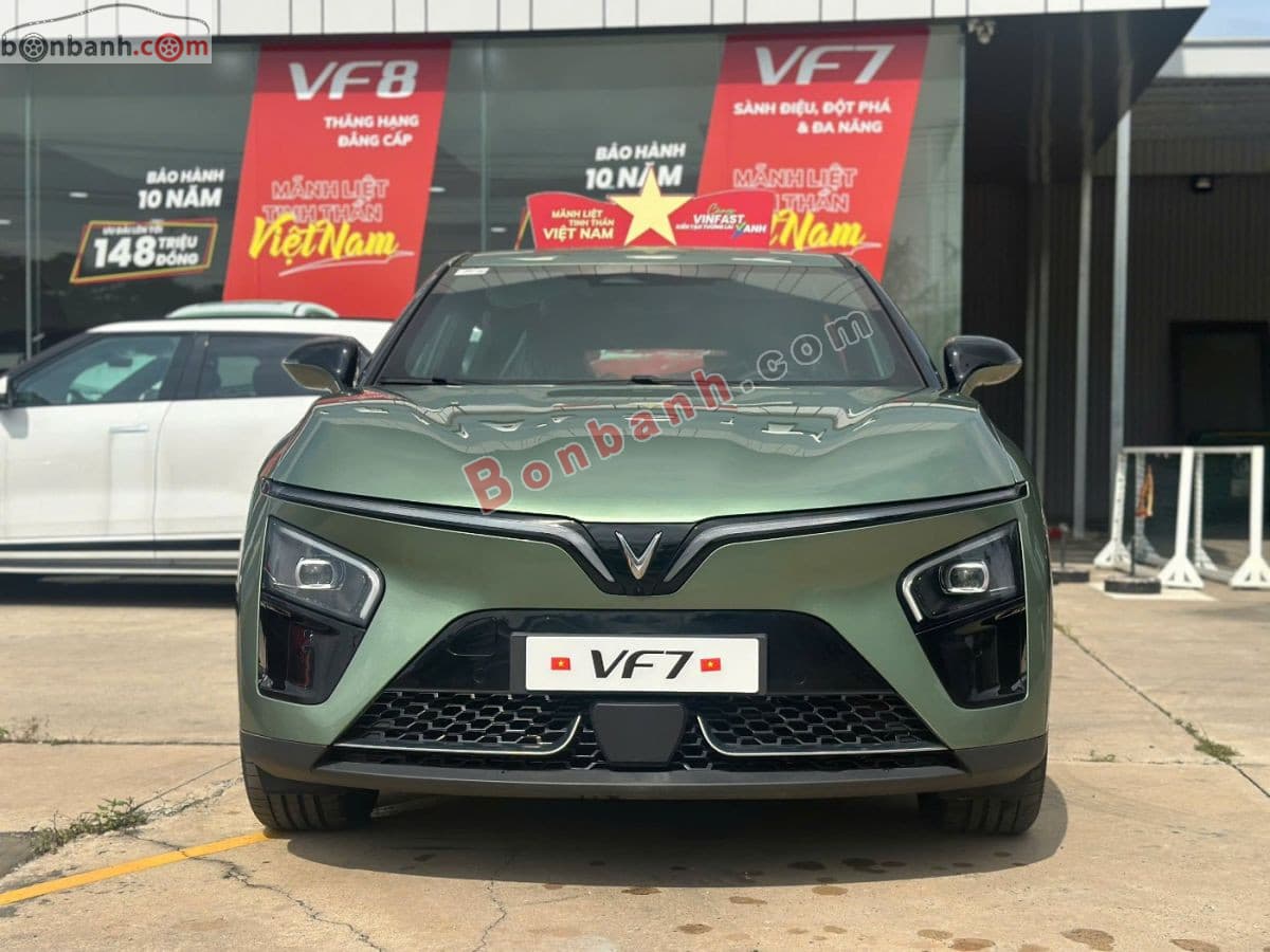 2026 VinFast VF7 Plus