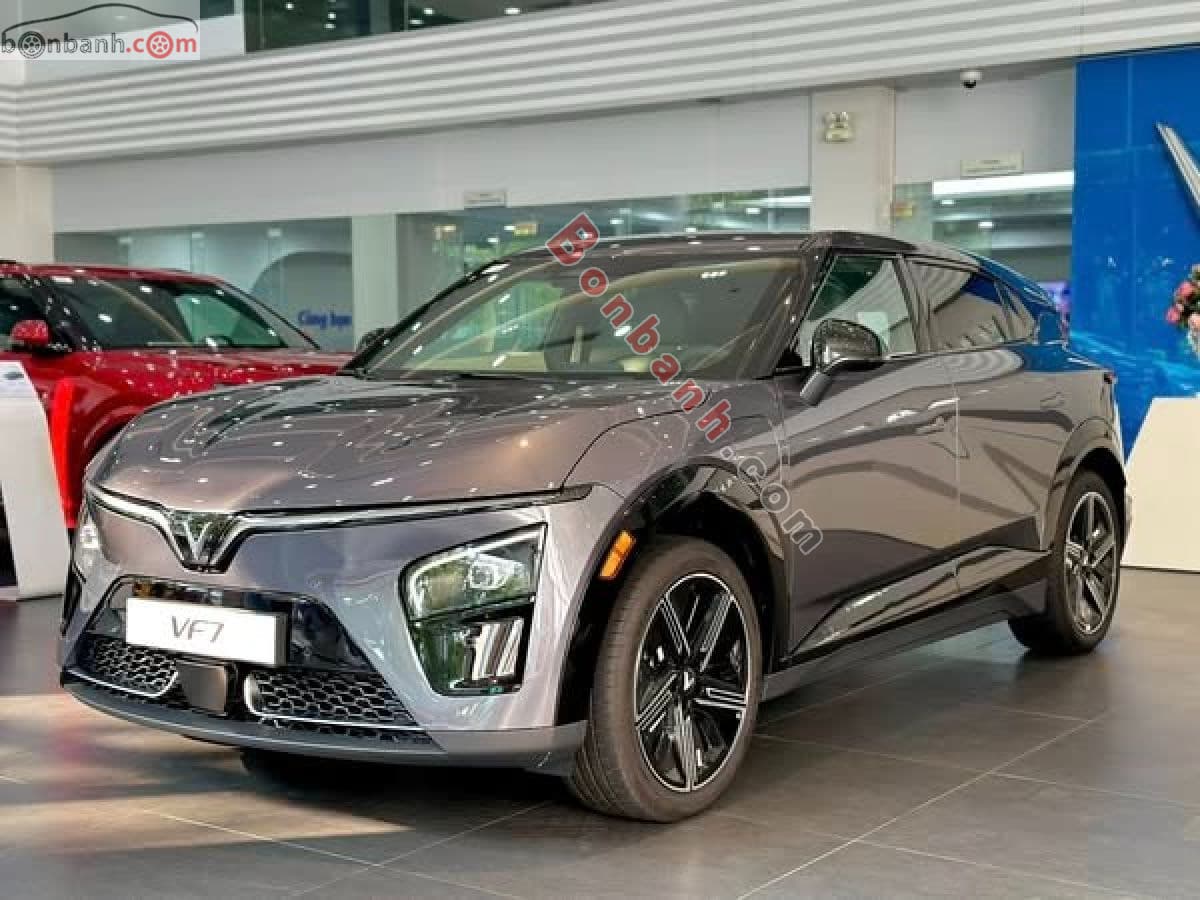 2026 VinFast VF7 Plus