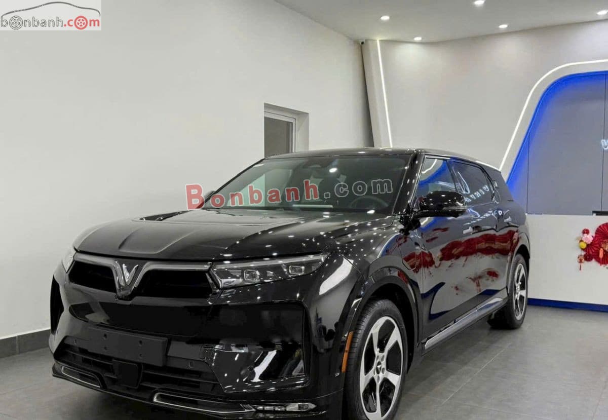 2026 VinFast VF9 Eco