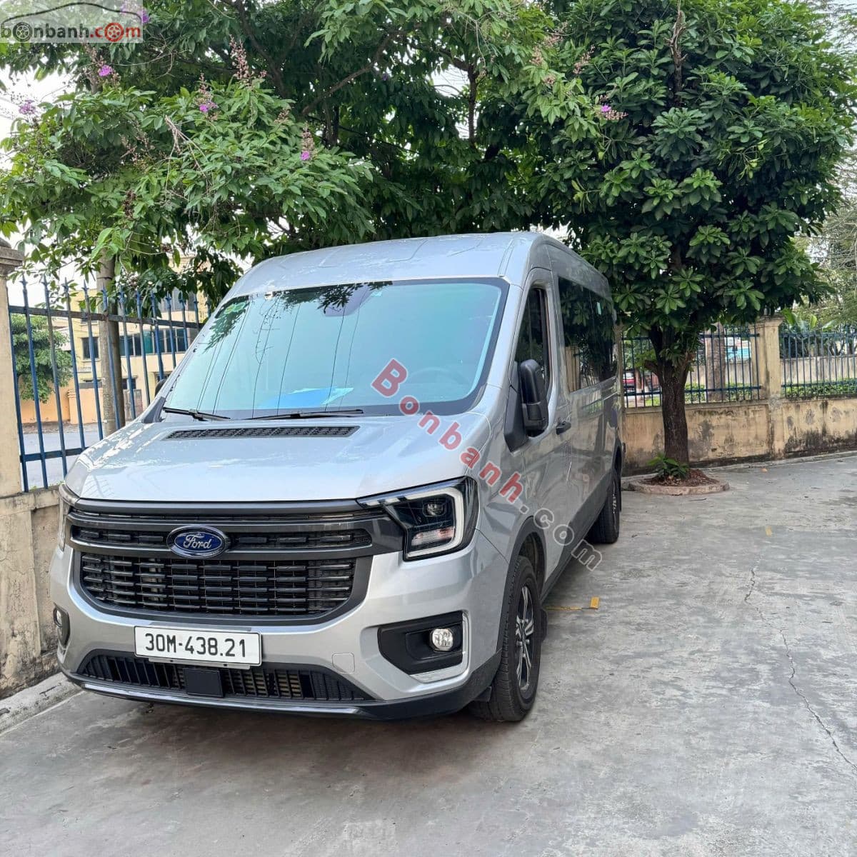 2025 Ford Transit Trend