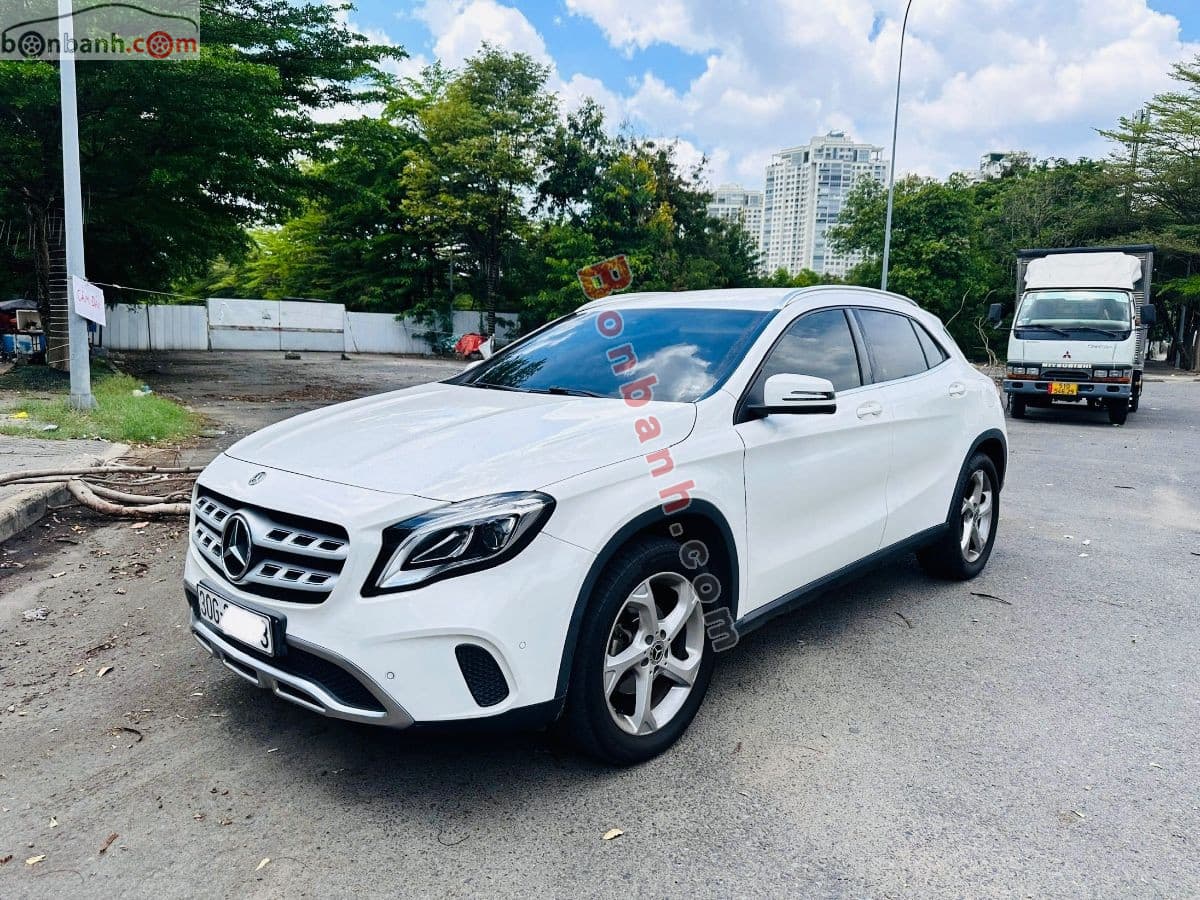 2019 Mercedes-Benz GLA class GLA 200 - Image 1