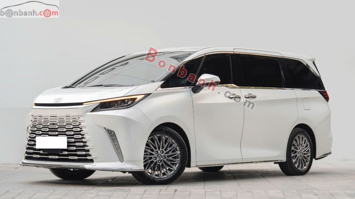 2025 Lexus LM 500h