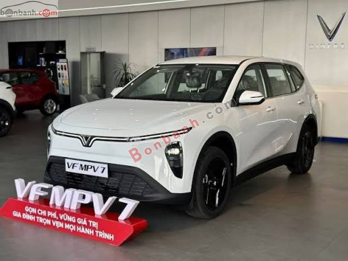 2026 VinFast VF MPV 7 AT