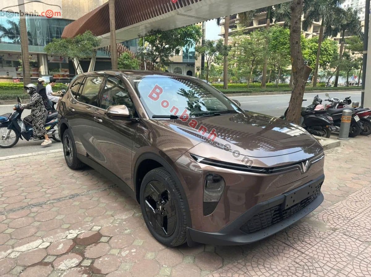 2026 VinFast VF MPV 7 AT