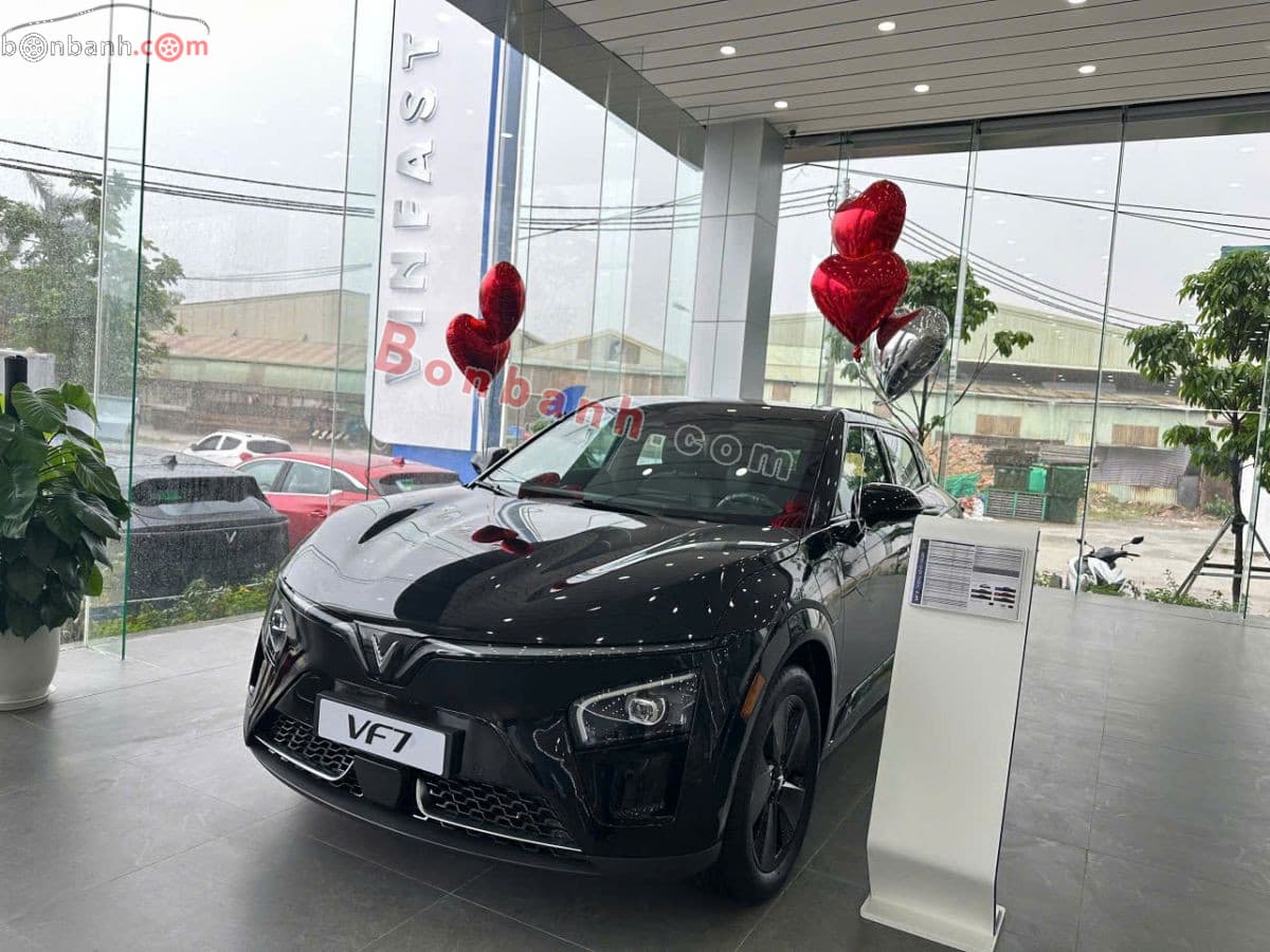 2026 VinFast VF7 Plus