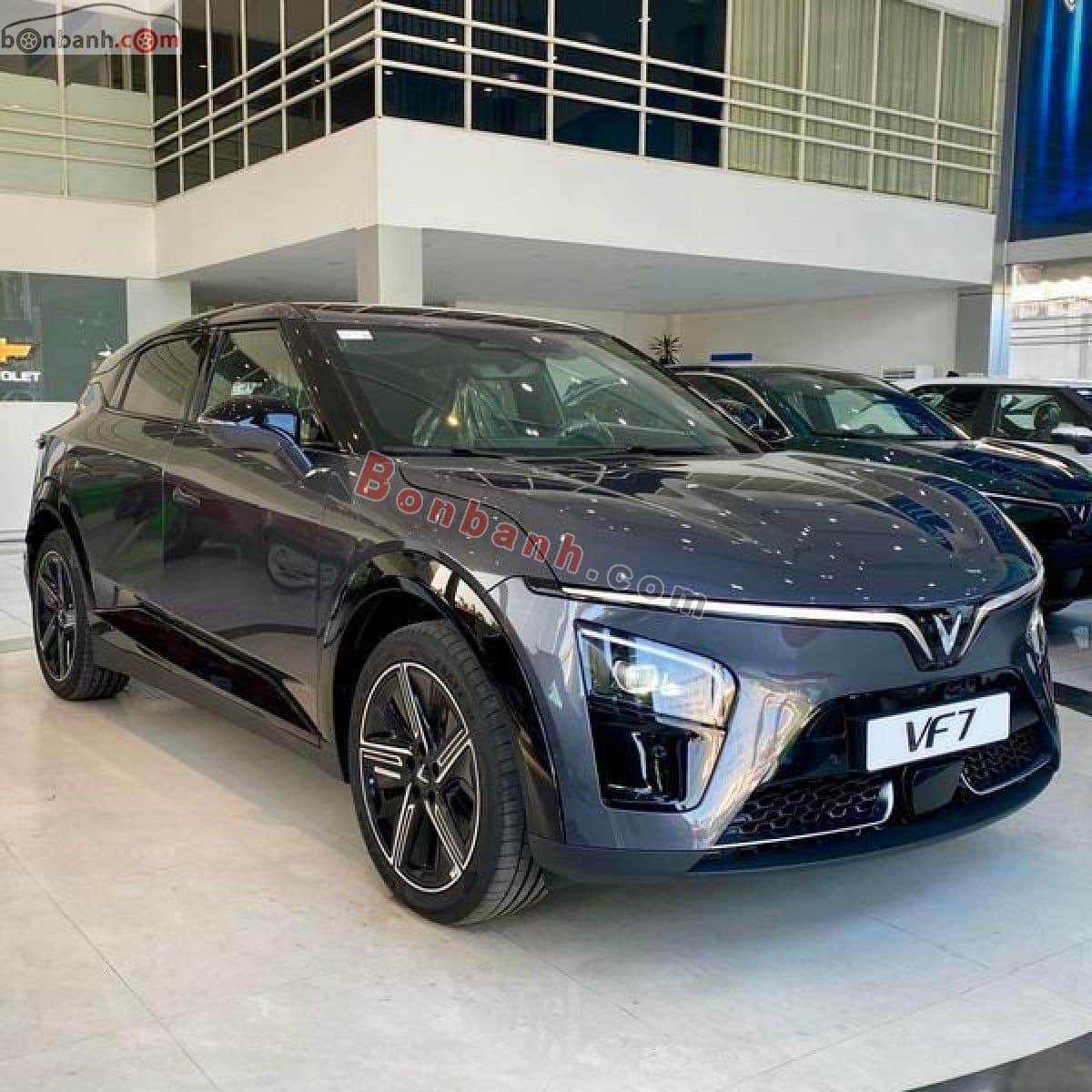 2026 VinFast VF7 Plus AWD