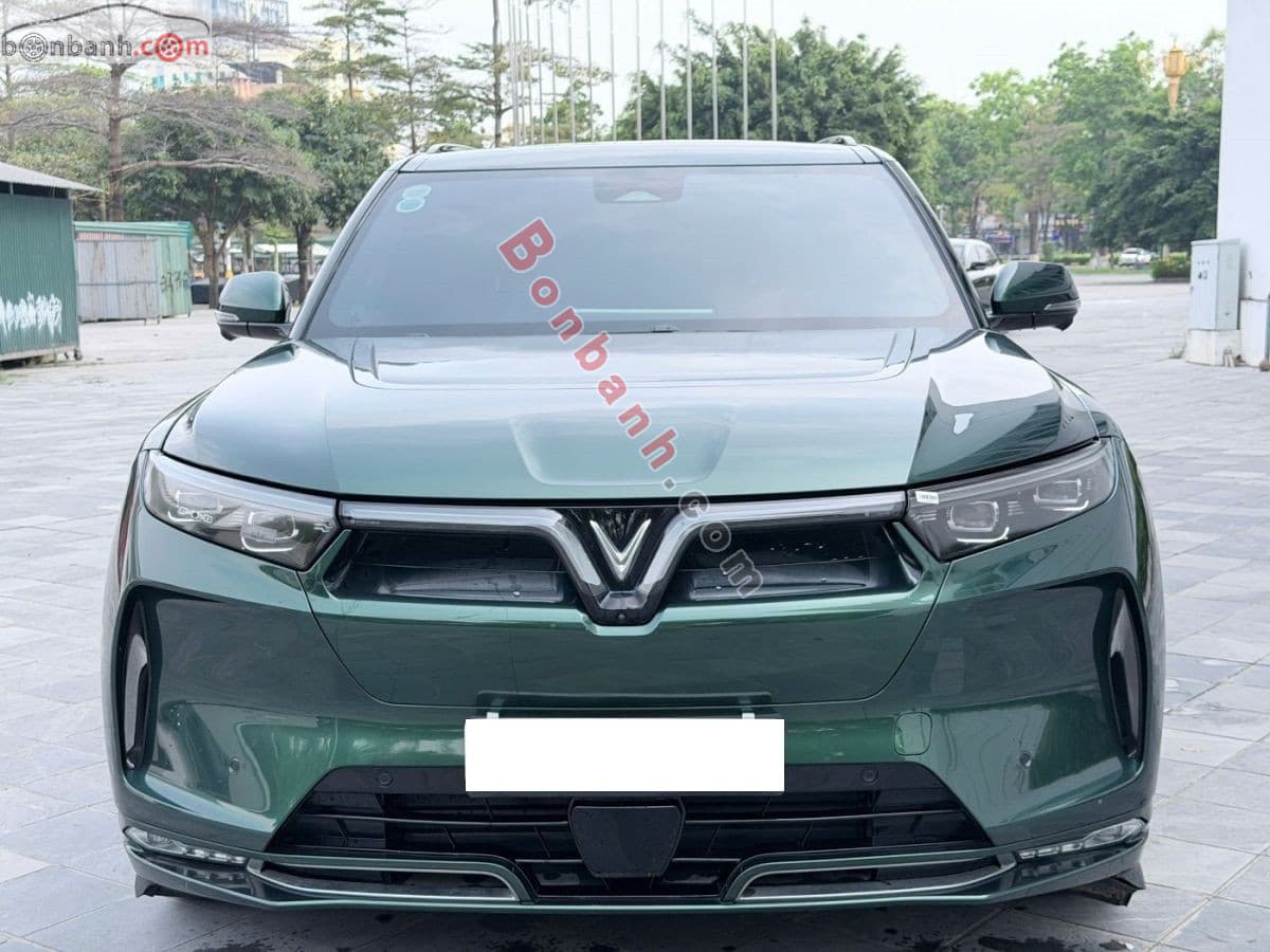 2023 VinFast VF9 Plus 7S