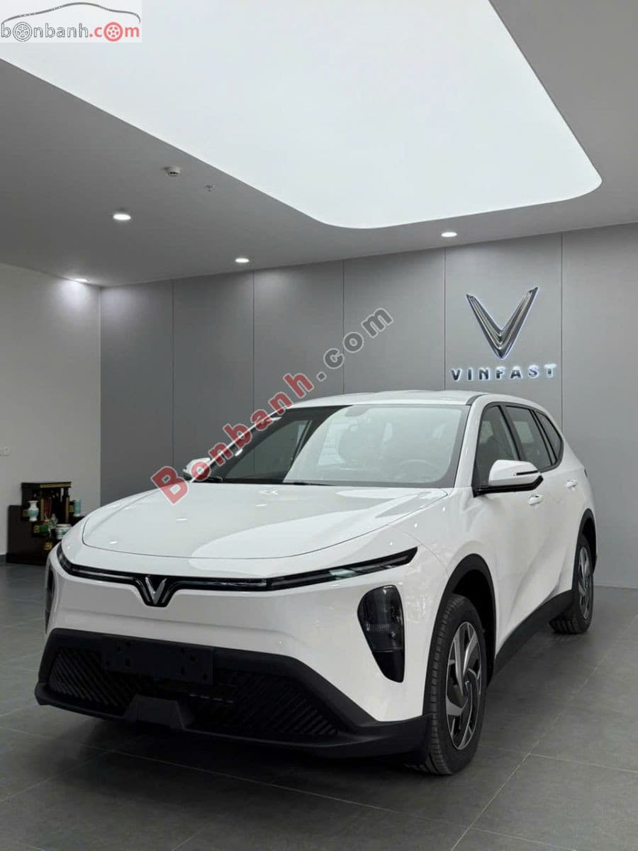 2026 VinFast Limo Green AT