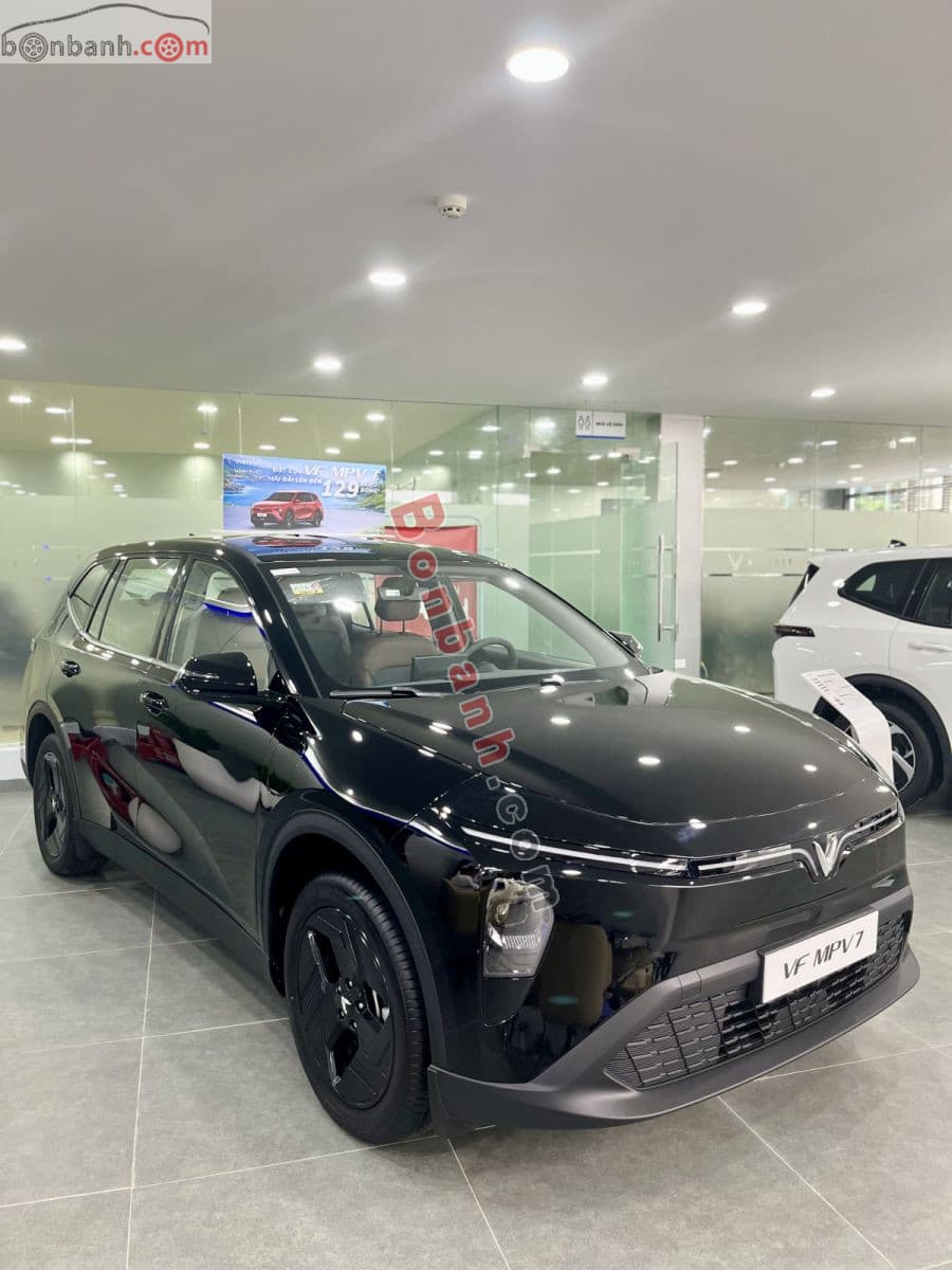 2026 VinFast VF MPV 7 AT