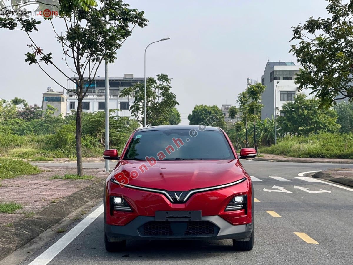2025 VinFast VF6 Eco
