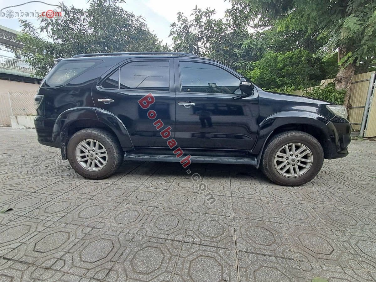 2013 Toyota Fortuner 2.7V 4x4 AT - Image 1