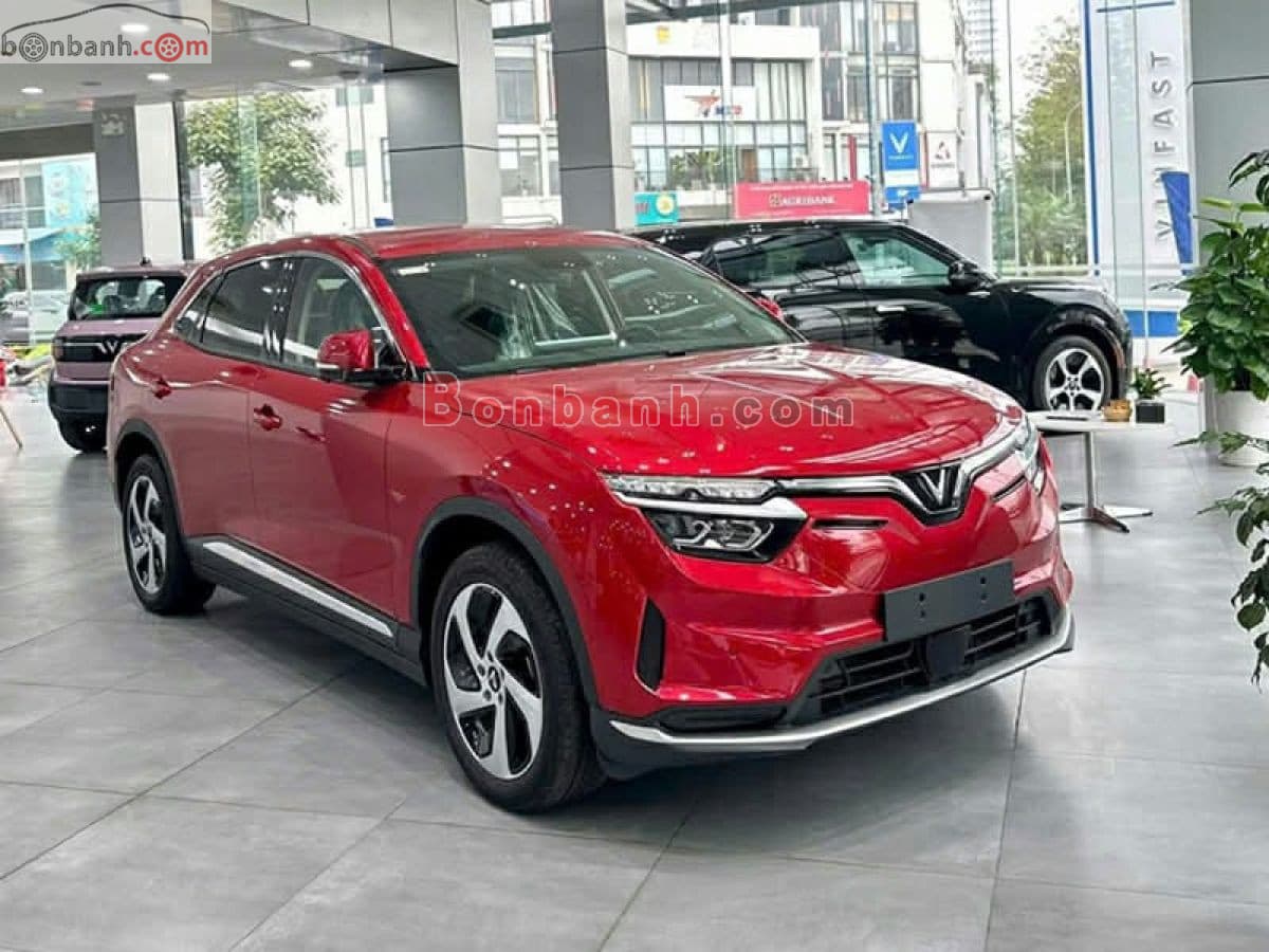 2024 VinFast VF8 S